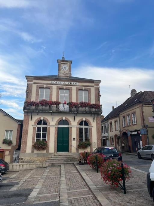 La Maison Du Perche Avec Jacuzzi Saint-Martin-des-Pezerits Bagian luar foto