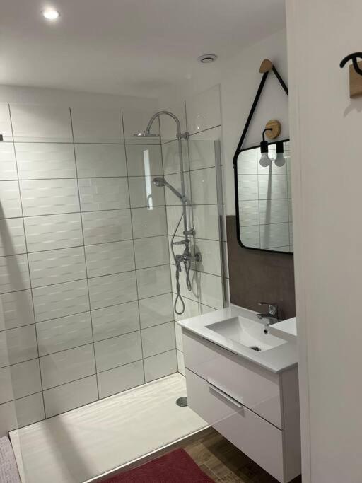 La Maison Du Perche Avec Jacuzzi Saint-Martin-des-Pezerits Bagian luar foto